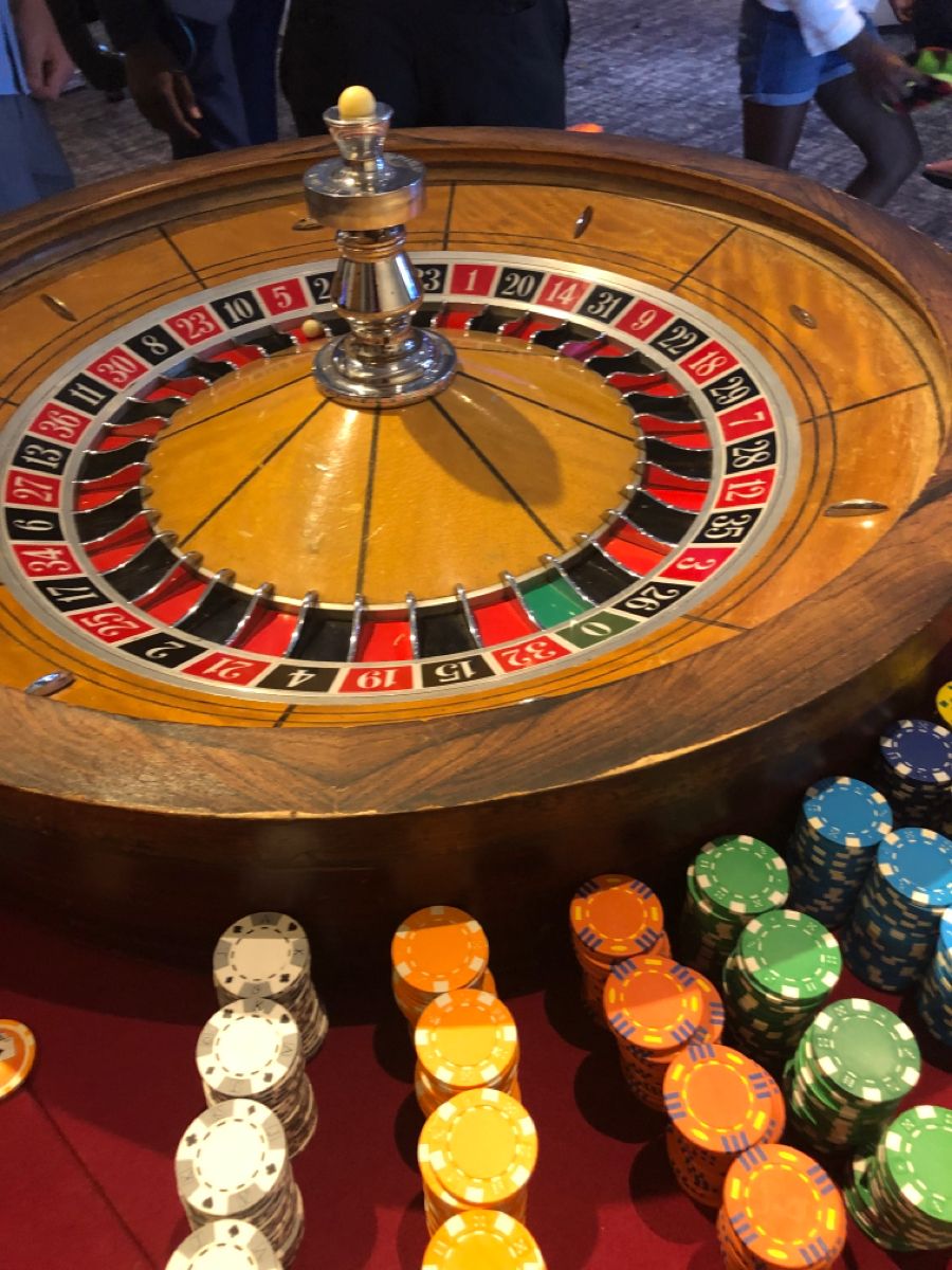 BLUEJACKPOT کھلاڑیوں کے لیے لائیو کیسینو سیکشن